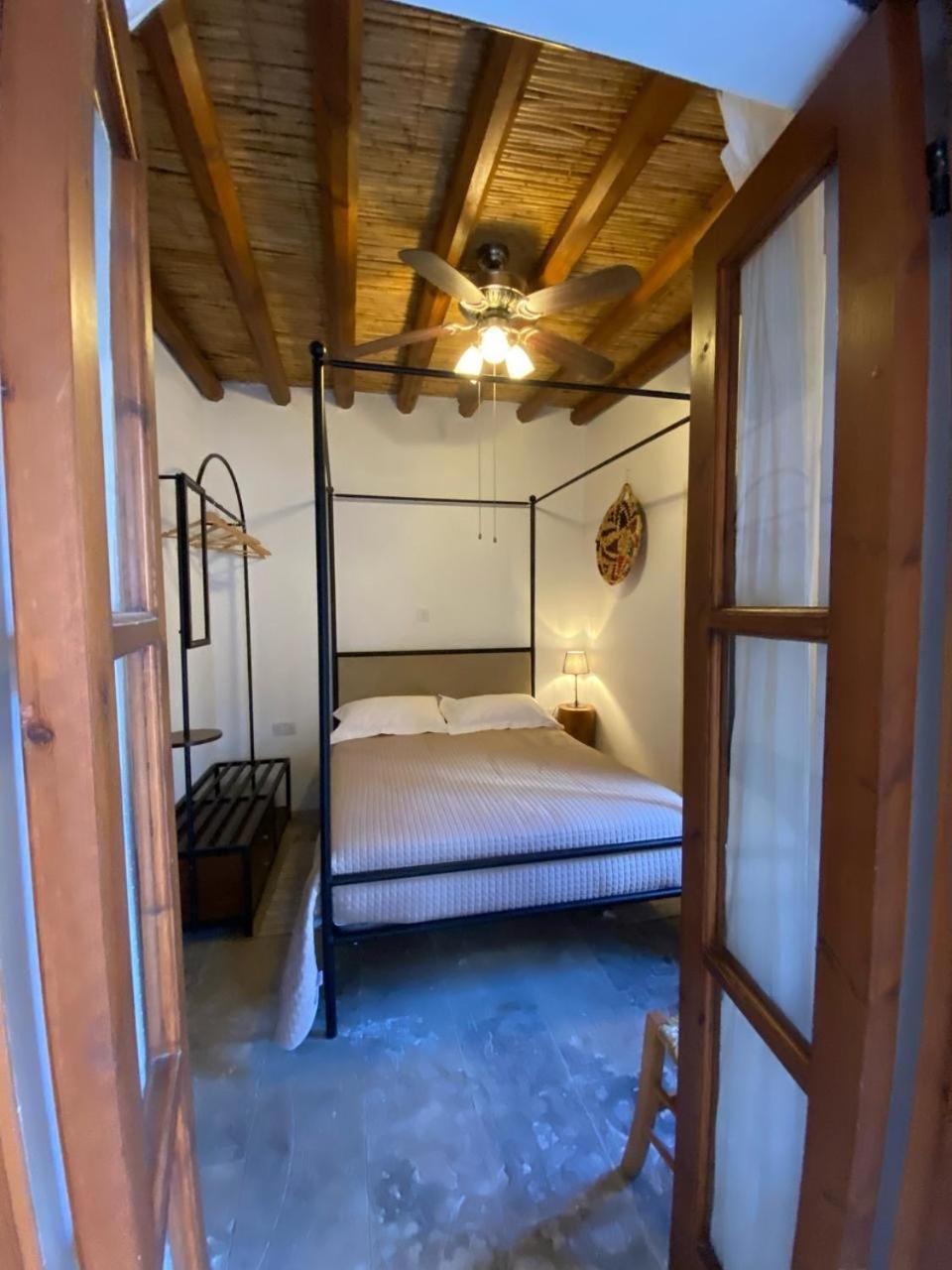 Spiti Calliope Kathikas Buitenkant foto