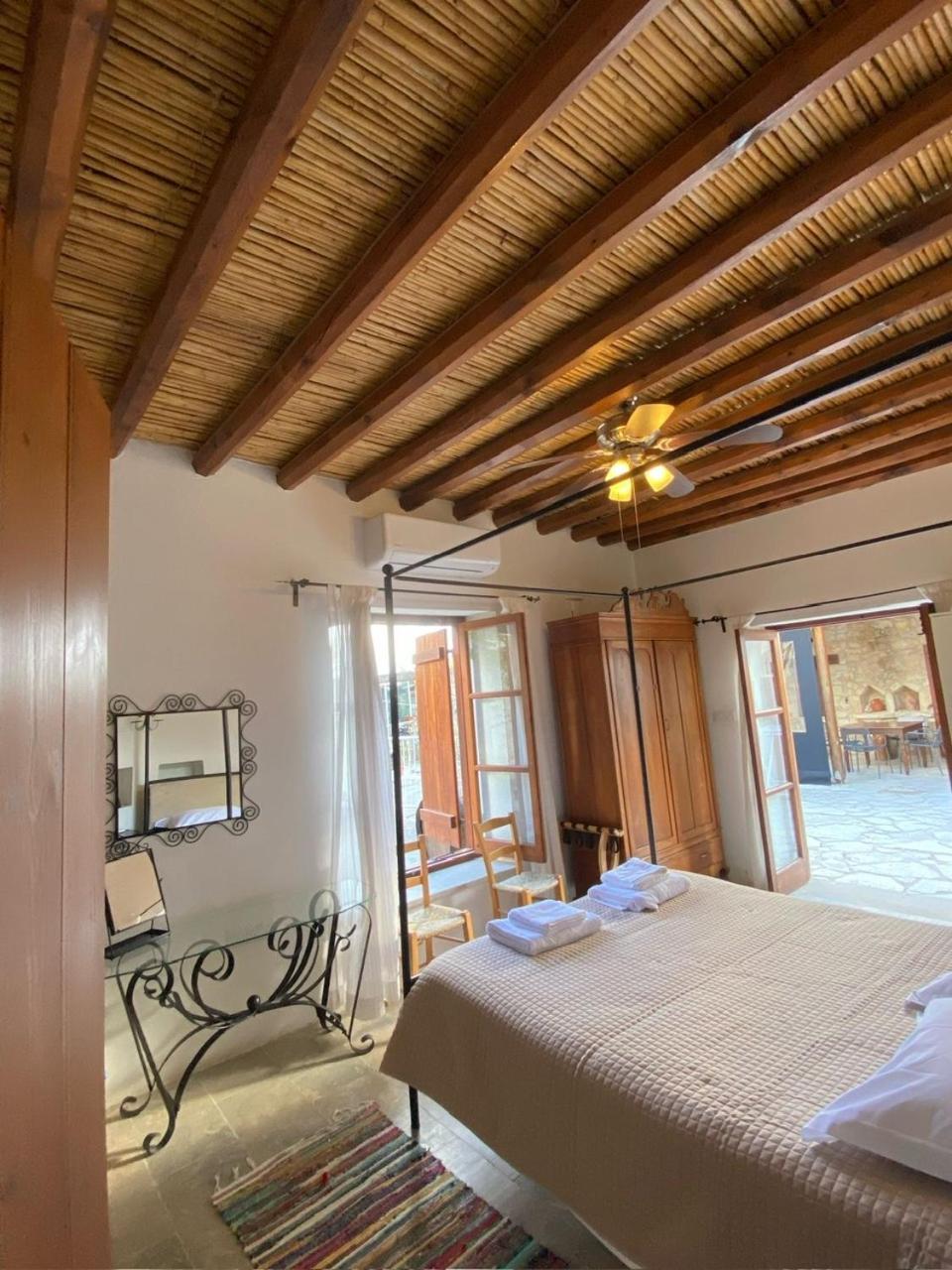Spiti Calliope Kathikas Buitenkant foto