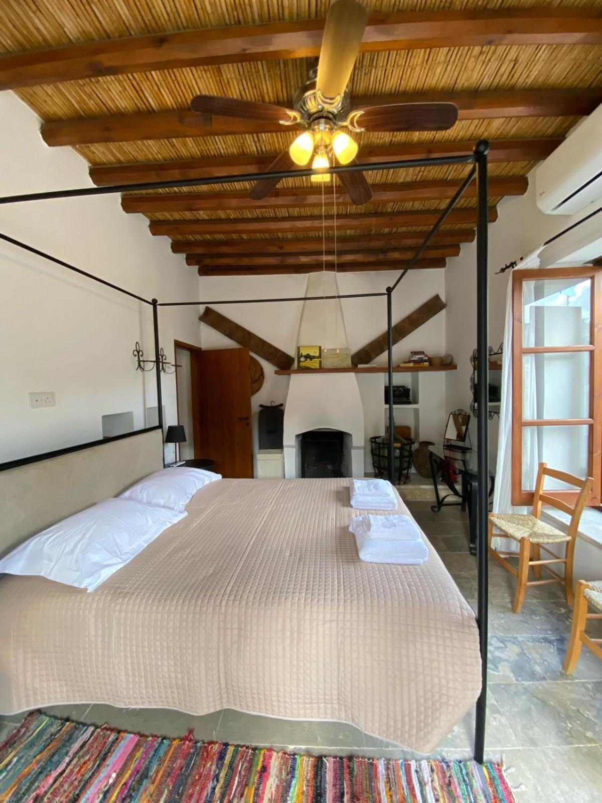 Spiti Calliope Kathikas Buitenkant foto