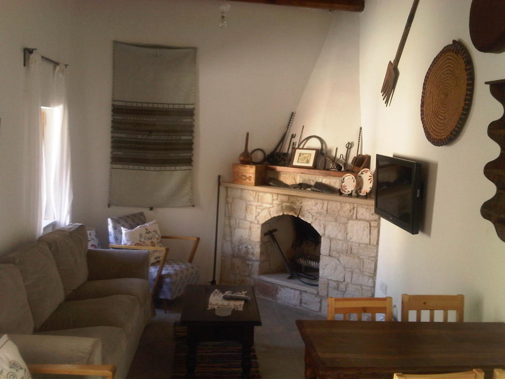 Spiti Calliope Kathikas Kamer foto