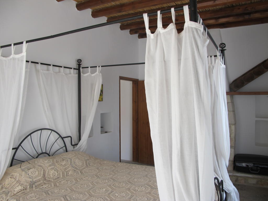 Spiti Calliope Kathikas Kamer foto